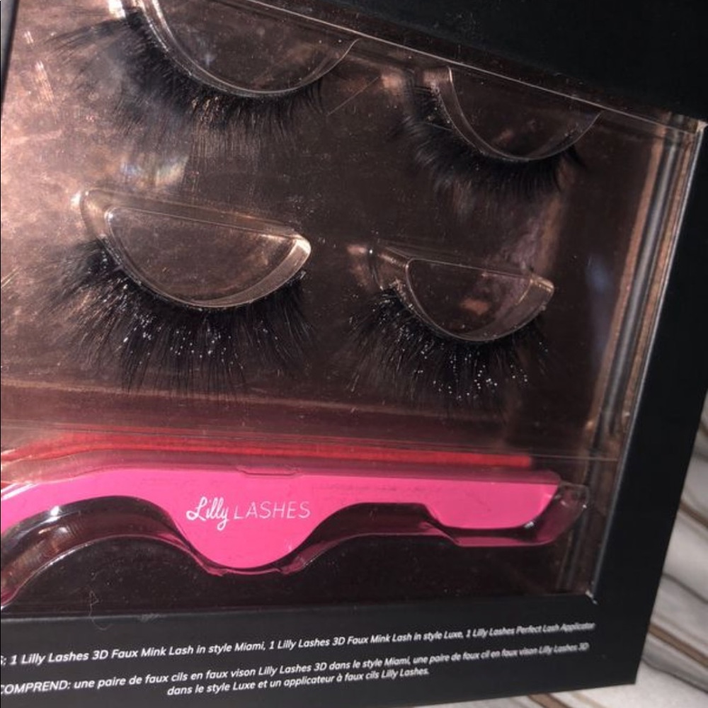Brand new lily lashes set of 2